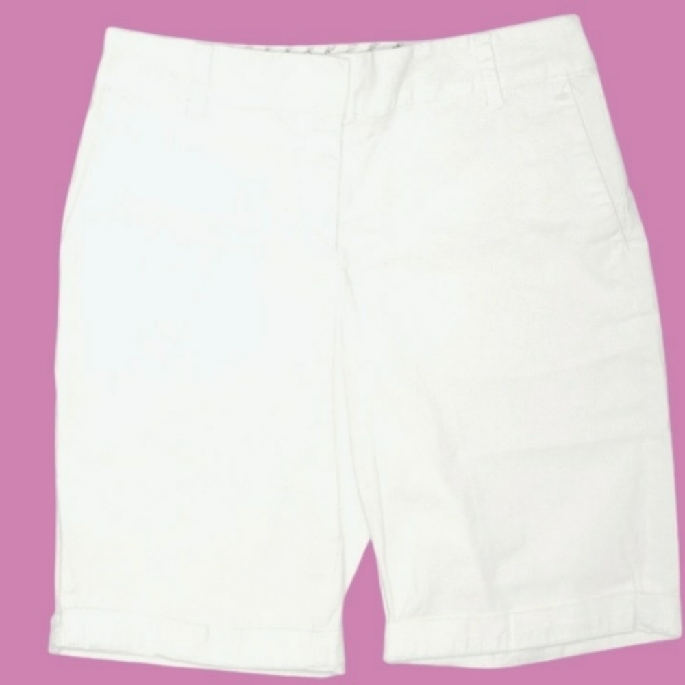 Liz Claiborne New York White Bermuda Chino Shorts Modest Women's Size 4 Spring